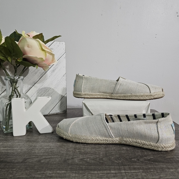 TOMS LNC Womens Alpargatas Espadrille Slip On Flats Beige Canvas Size 7 - Picture 2 of 8